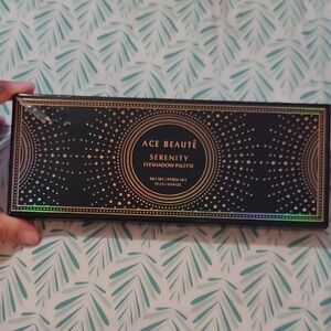 Ace Beauté Serenity Eyeshadow Palette